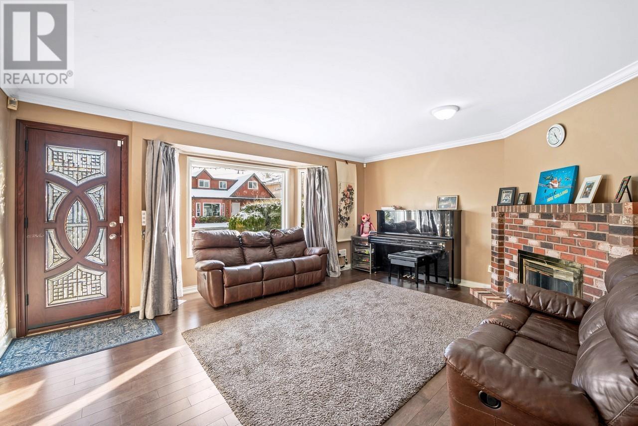 Listing Picture 4 of 37 : 10751 TRURO DRIVE, Richmond / 烈治文 - 魯藝地產 Yvonne Lu Group - MLS Medallion Club Member