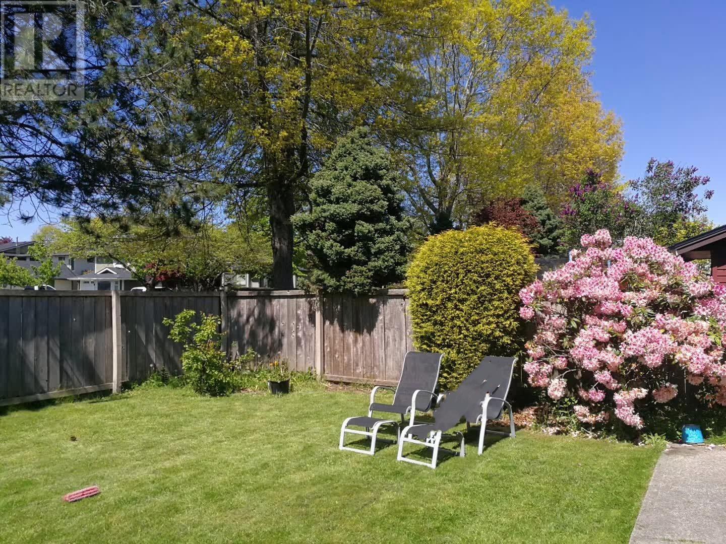 Listing Picture 36 of 37 : 10751 TRURO DRIVE, Richmond / 烈治文 - 魯藝地產 Yvonne Lu Group - MLS Medallion Club Member