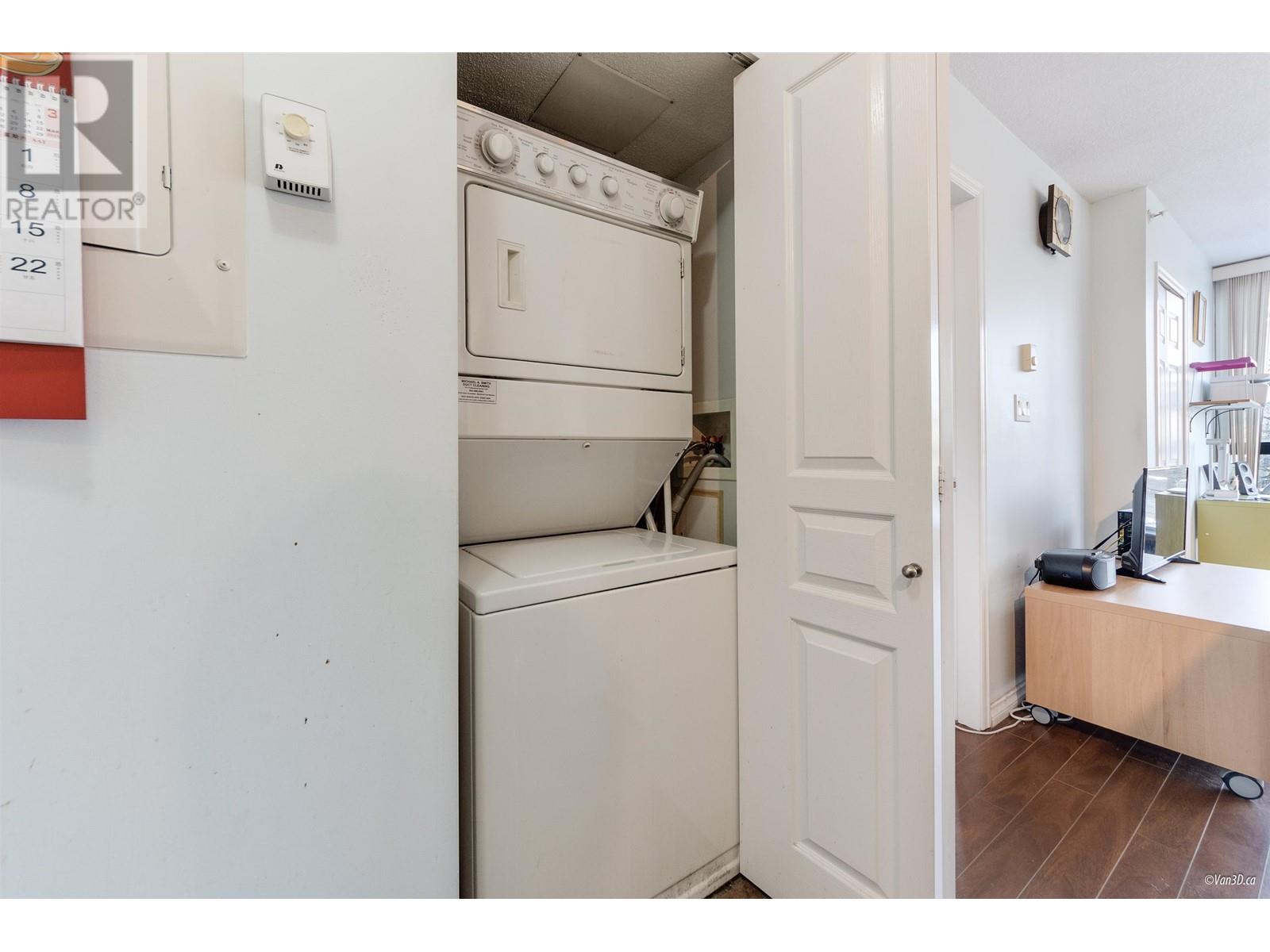 Listing Picture 14 of 18 : 414 3588 VANNESS AVENUE, Vancouver / 溫哥華 - 魯藝地產 Yvonne Lu Group - MLS Medallion Club Member