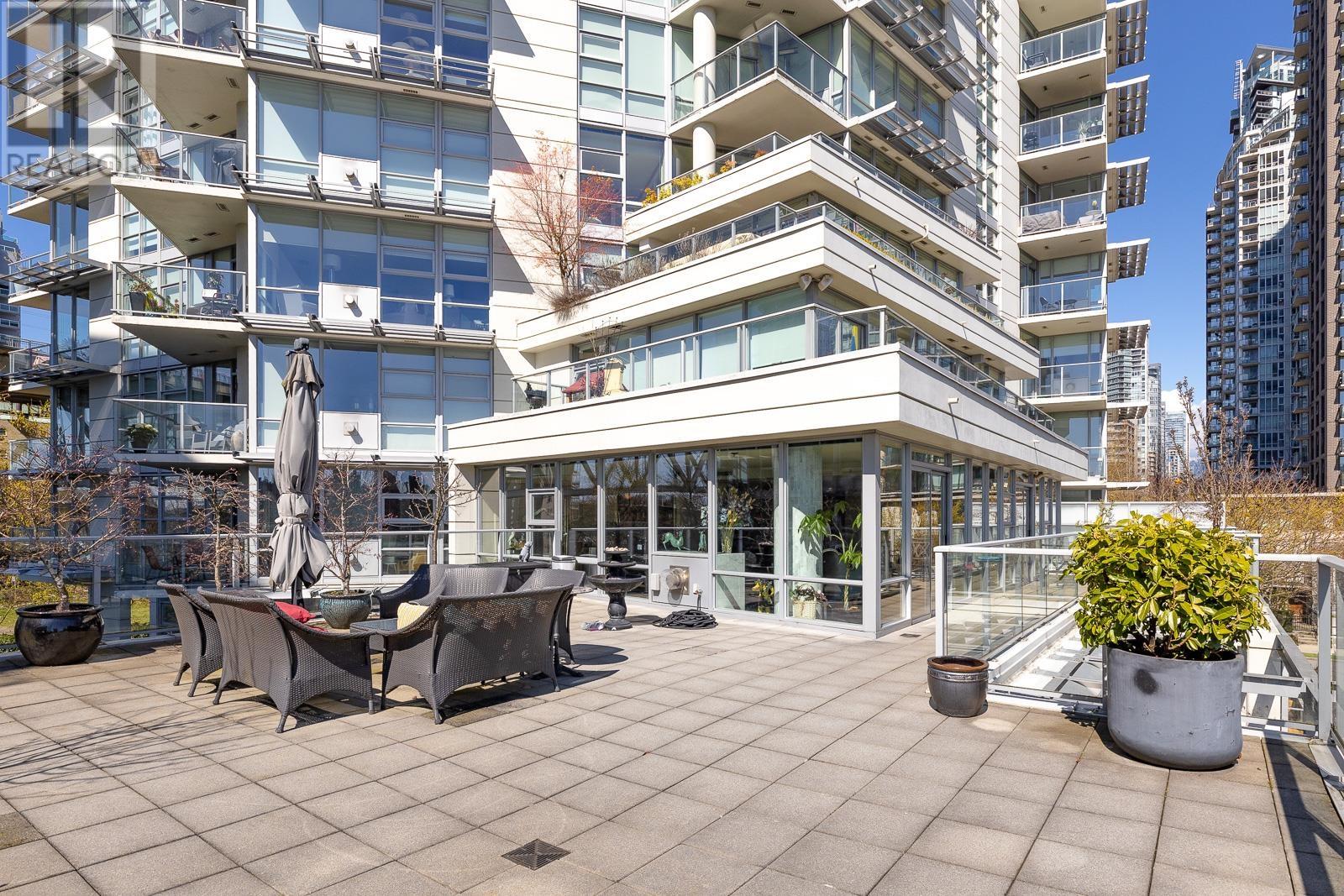 301 638 Beach Crescent, Vancouver, British Columbia  V6Z 3H4 - Photo 25 - R2944843