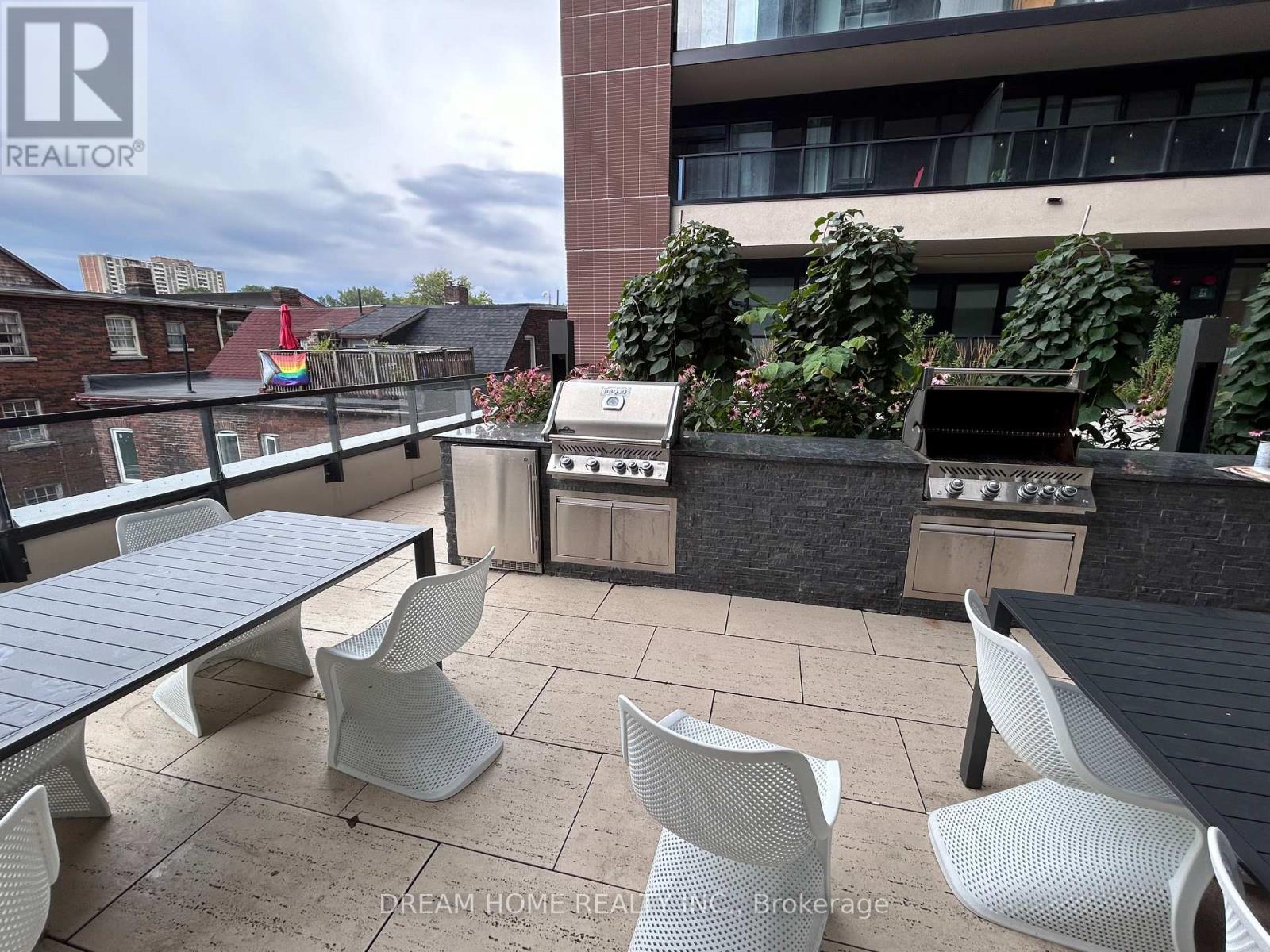 205 - 270 Dufferin Street, Toronto, Ontario  M6K 0H8 - Photo 17 - W11970675