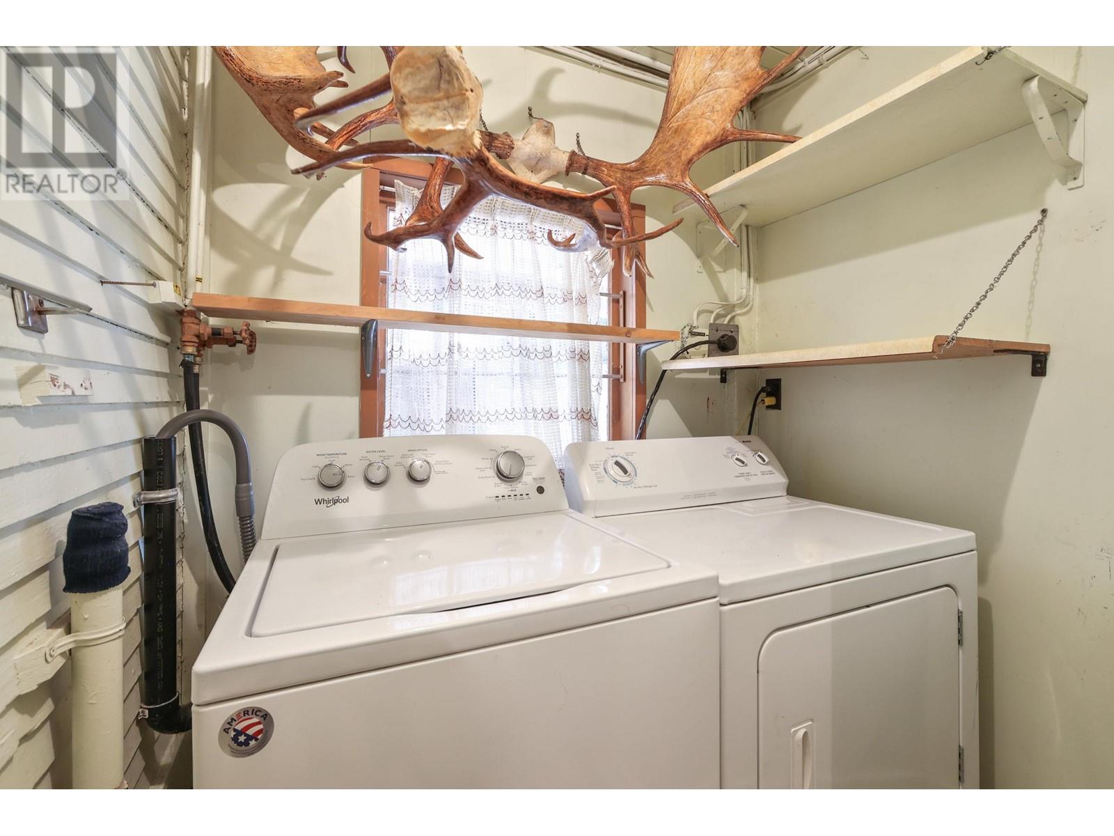 Listing Picture 17 of 21 : 1376 E 11TH AVENUE, Vancouver / 溫哥華 - 魯藝地產 Yvonne Lu Group - MLS Medallion Club Member