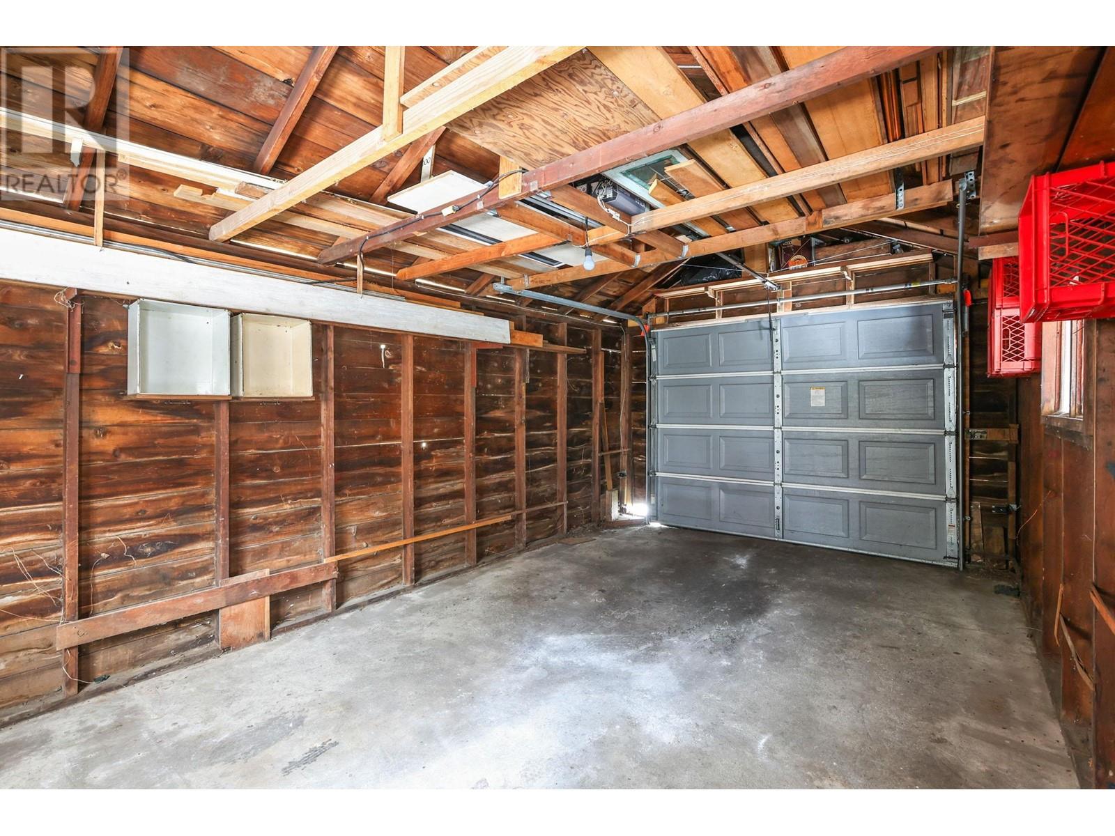 Listing Picture 20 of 21 : 1376 E 11TH AVENUE, Vancouver / 溫哥華 - 魯藝地產 Yvonne Lu Group - MLS Medallion Club Member