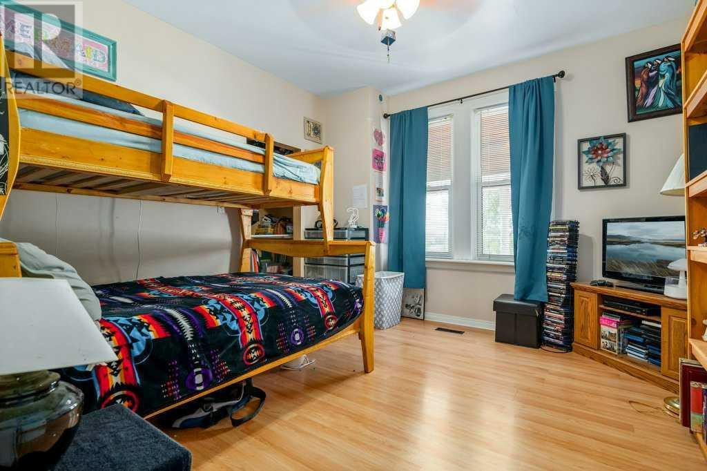 310 2 Avenue, Walsh, Alberta  T0J 3L0 - Photo 17 - A2192966