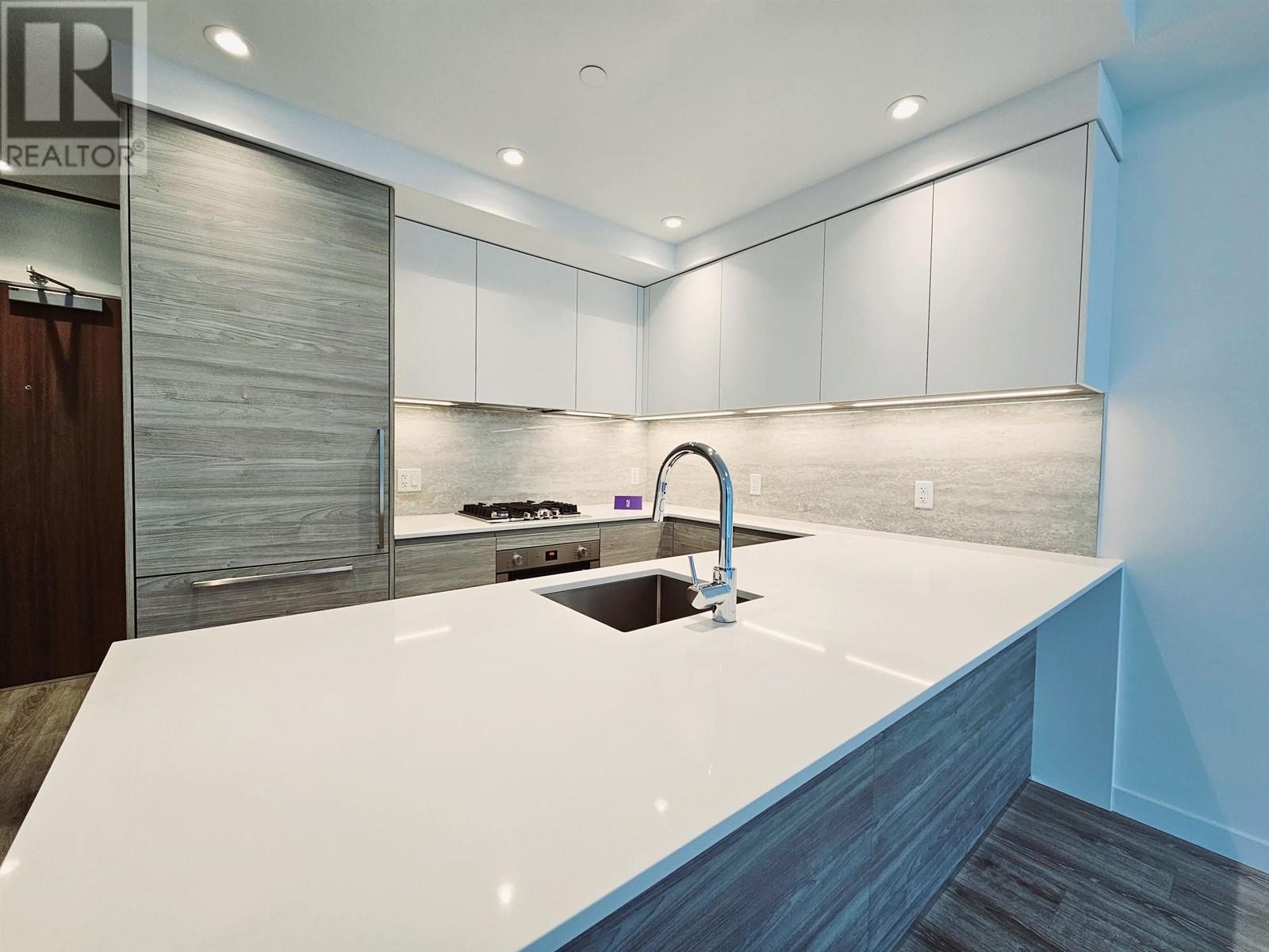 705 680 Quayside Drive, New Westminster, British Columbia  V3M 0P2 - Photo 4 - R2966434
