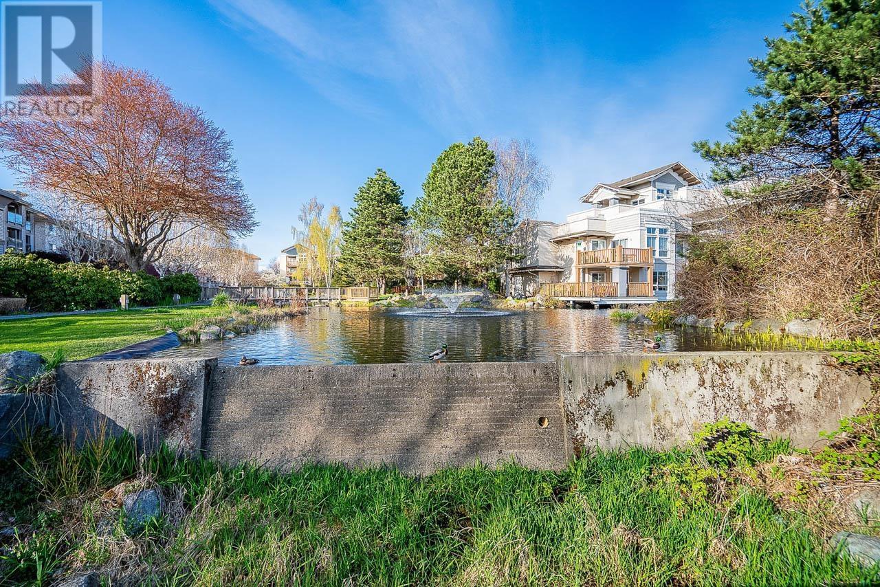 Listing Picture 27 of 33 : 405 5600 ANDREWS ROAD, Richmond / 烈治文 - 魯藝地產 Yvonne Lu Group - MLS Medallion Club Member