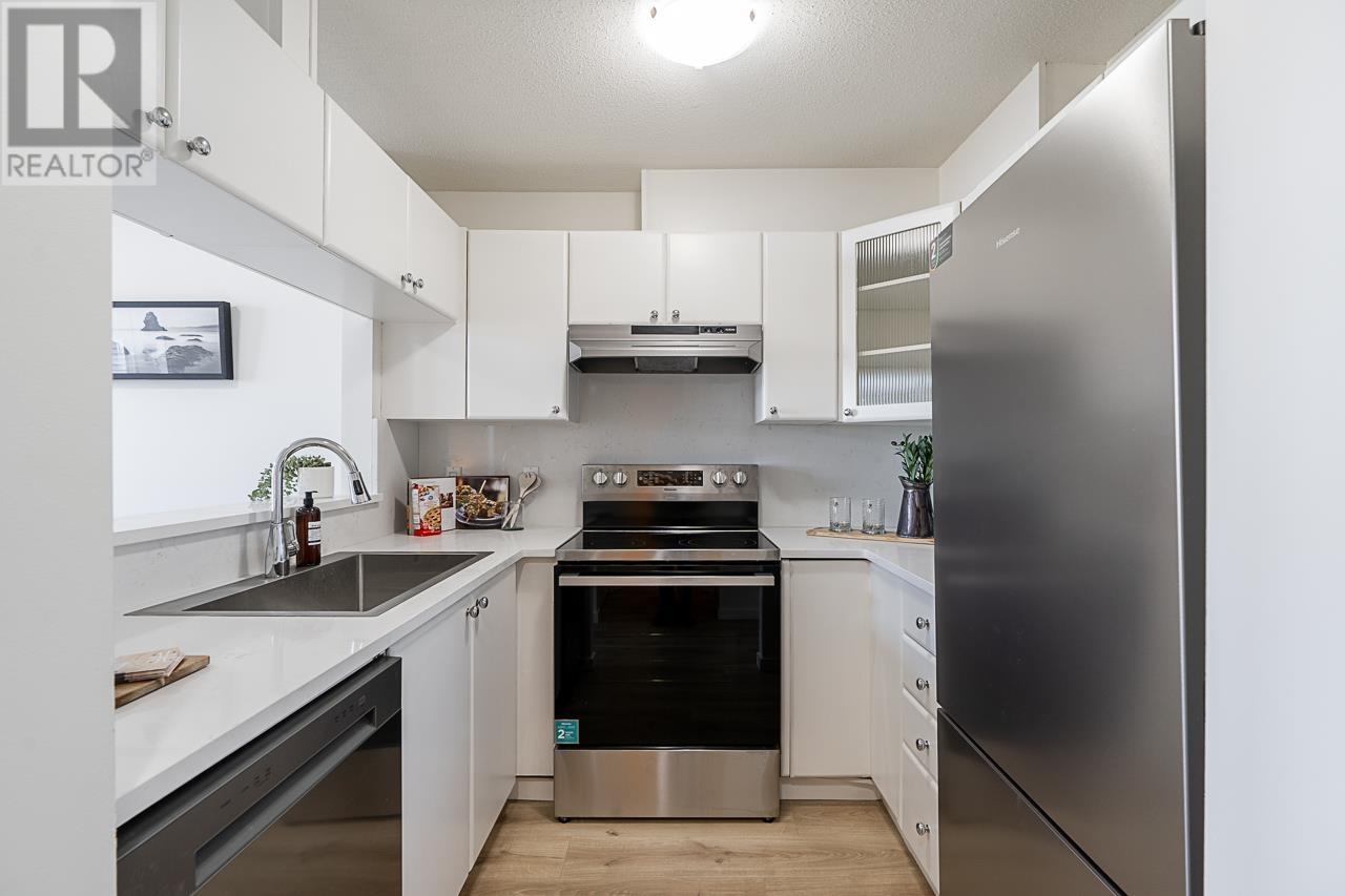 Listing Picture 9 of 33 : 405 5600 ANDREWS ROAD, Richmond / 烈治文 - 魯藝地產 Yvonne Lu Group - MLS Medallion Club Member