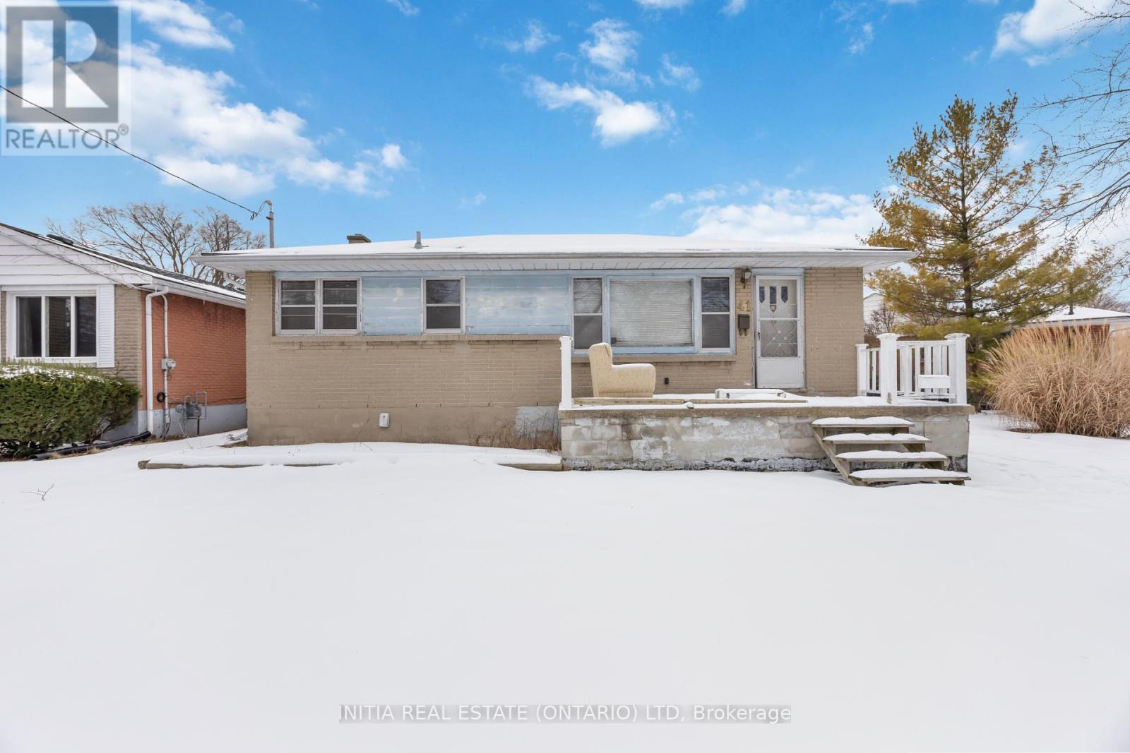 41 TUNIS AVENUE, Sarnia, Ontario