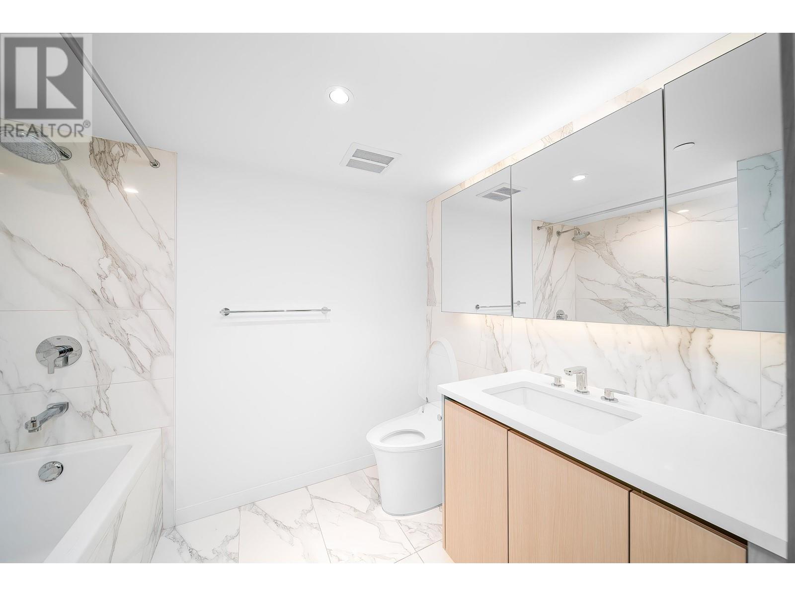 Listing Picture 7 of 15 : 412 8555 W CAPSTAN WAY, Richmond / 烈治文 - 魯藝地產 Yvonne Lu Group - MLS Medallion Club Member