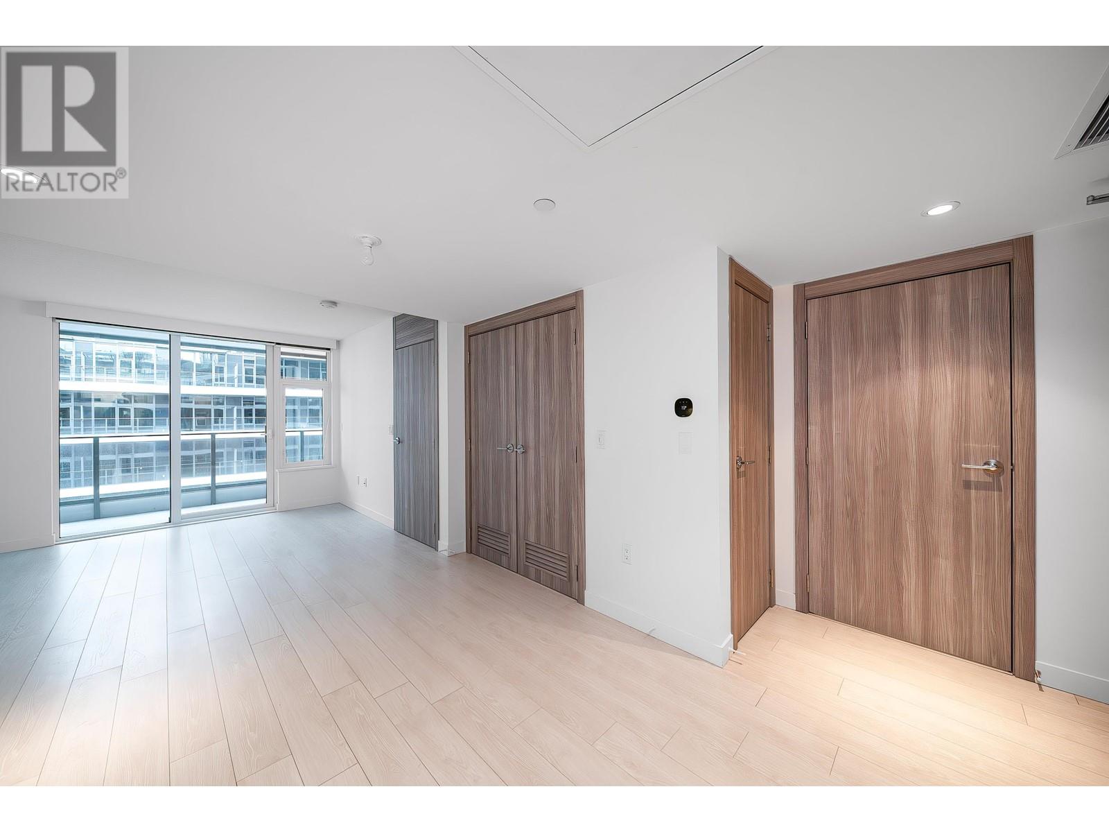Listing Picture 14 of 15 : 412 8555 W CAPSTAN WAY, Richmond / 烈治文 - 魯藝地產 Yvonne Lu Group - MLS Medallion Club Member
