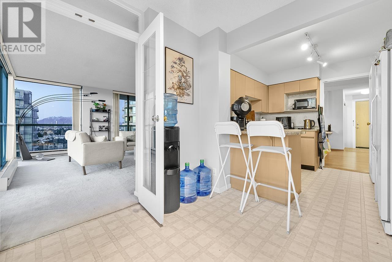 Listing Picture 12 of 22 : 1204 8831 LANSDOWNE ROAD, Richmond / 烈治文 - 魯藝地產 Yvonne Lu Group - MLS Medallion Club Member