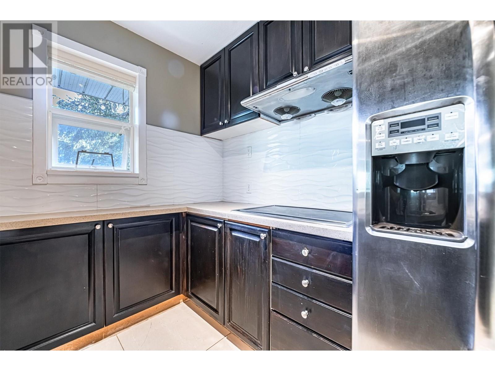 Listing Picture 8 of 16 : 311 5577 SMITH AVENUE, Burnaby / 本拿比 - 魯藝地產 Yvonne Lu Group - MLS Medallion Club Member