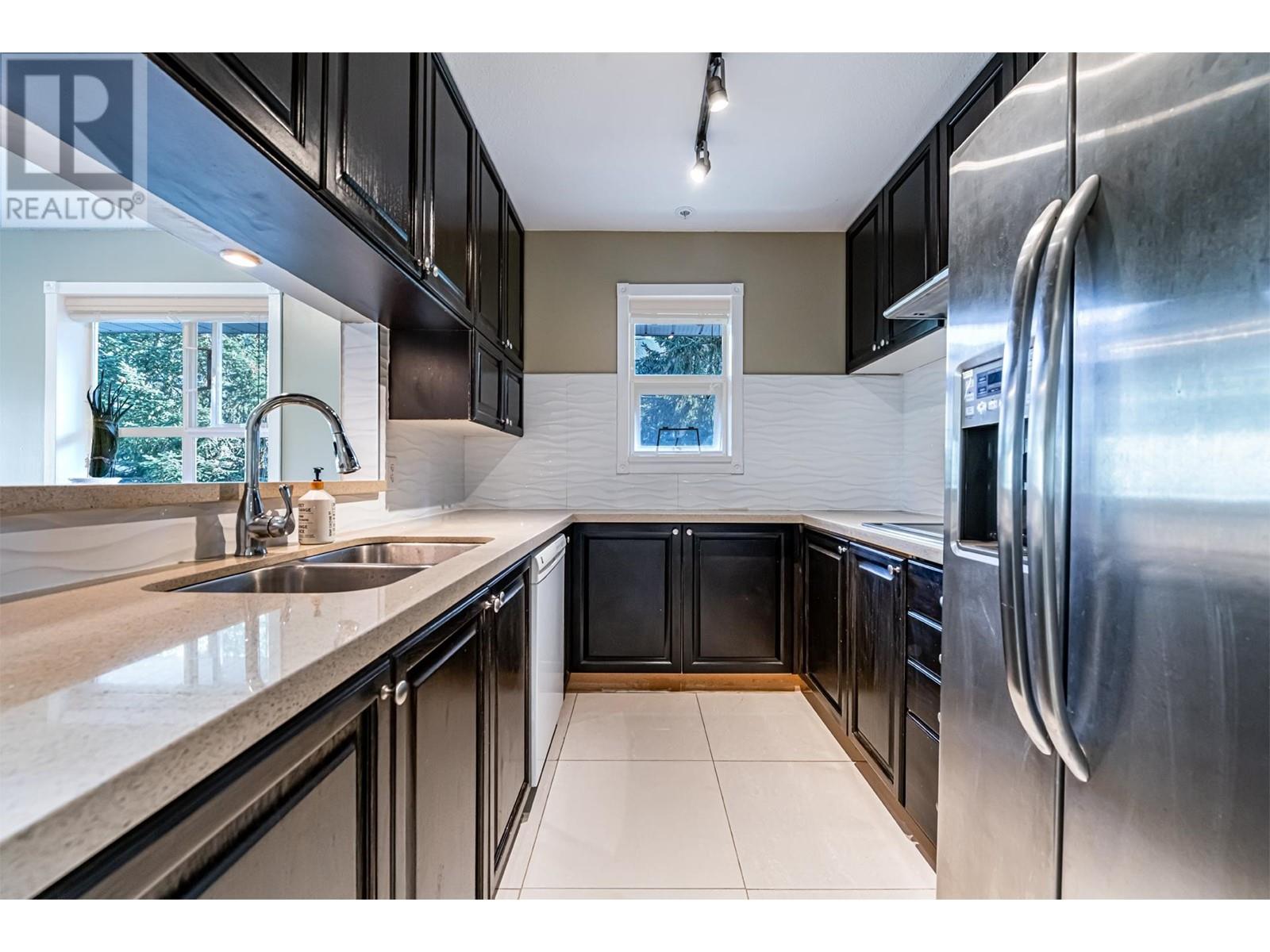 Listing Picture 7 of 16 : 311 5577 SMITH AVENUE, Burnaby / 本拿比 - 魯藝地產 Yvonne Lu Group - MLS Medallion Club Member