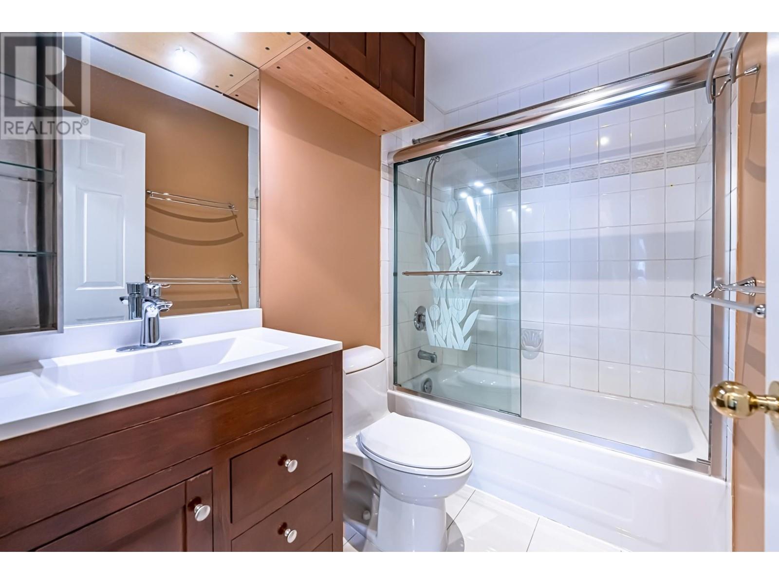 Listing Picture 12 of 16 : 311 5577 SMITH AVENUE, Burnaby / 本拿比 - 魯藝地產 Yvonne Lu Group - MLS Medallion Club Member
