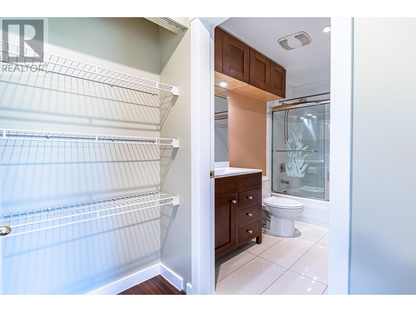 Listing Picture 11 of 16 : 311 5577 SMITH AVENUE, Burnaby / 本拿比 - 魯藝地產 Yvonne Lu Group - MLS Medallion Club Member