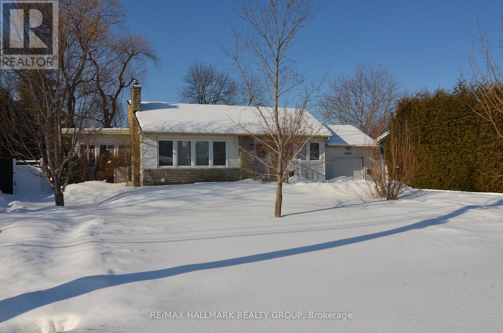 Property at 1926 BELCOURT BOULEVARD image 2
