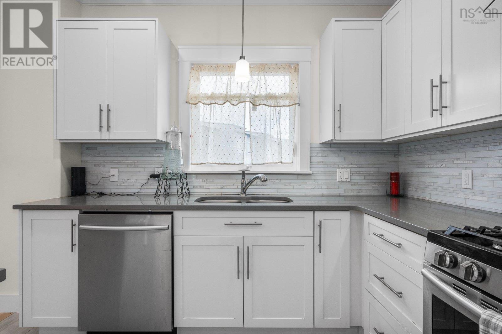 60 Eliza Ritchie Crescent, Rockingham, Nova Scotia  B3M 0K6 - Photo 18 - 202502809