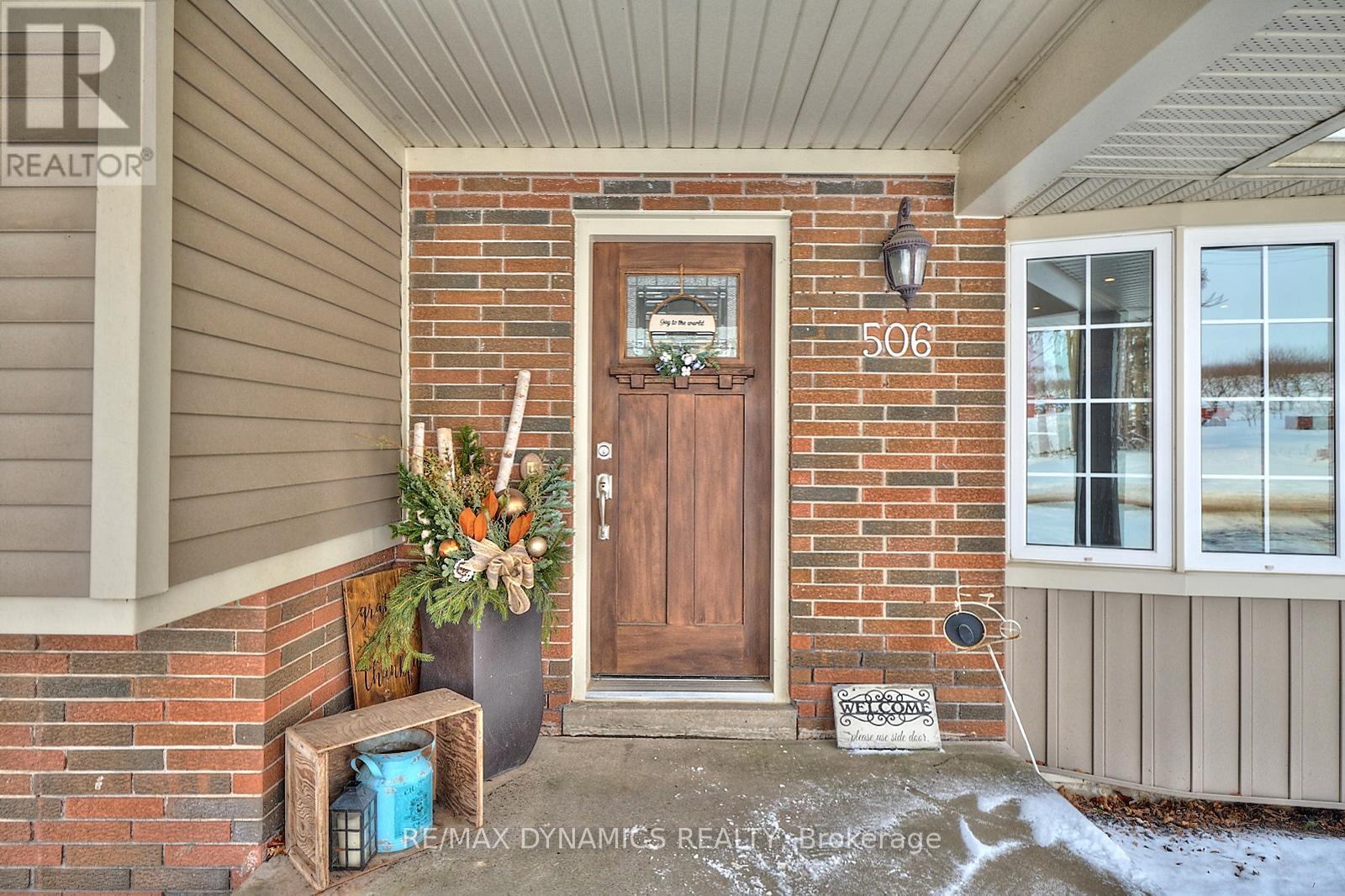 Property at 506 MEMORIAL DRIVE image 4