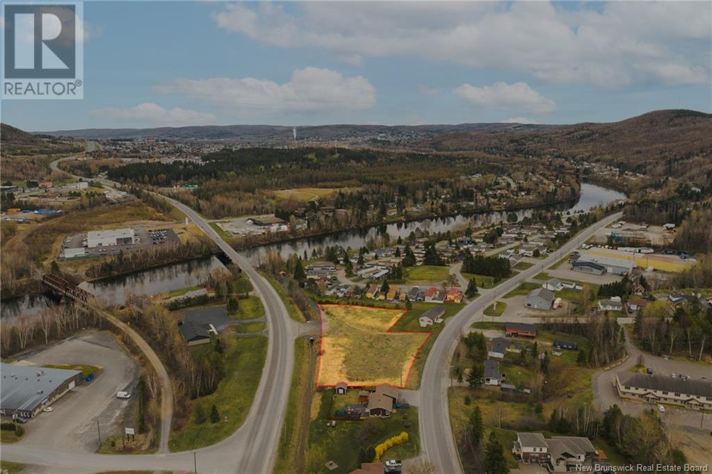 837 Canada Road, Edmundston, New Brunswick  E3V 3X1 - Photo 1 - NB112562