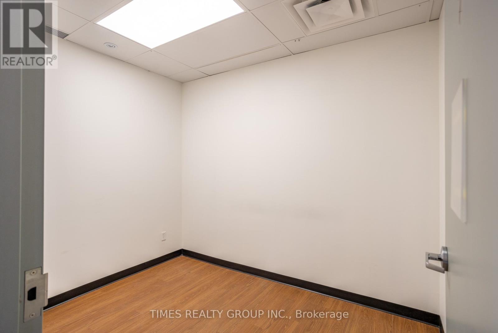300 - 801 Eglinton Avenue W, Toronto, Ontario  M5N 1E3 - Photo 12 - C11970961