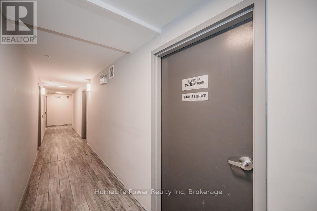 #g304 - 275 Larch Street, Waterloo, Ontario  N2L 3R2 - Photo 23 - X11971257