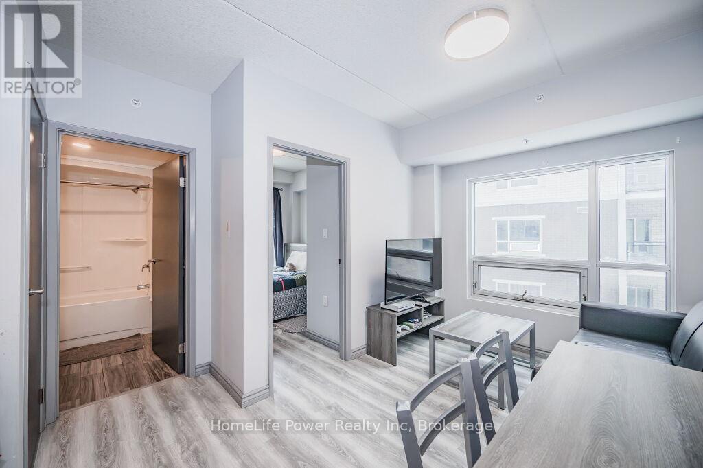 #g304 - 275 Larch Street, Waterloo, Ontario  N2L 3R2 - Photo 8 - X11971257