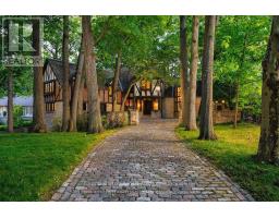 38 EDENBROOK HILL, Toronto, Ontario