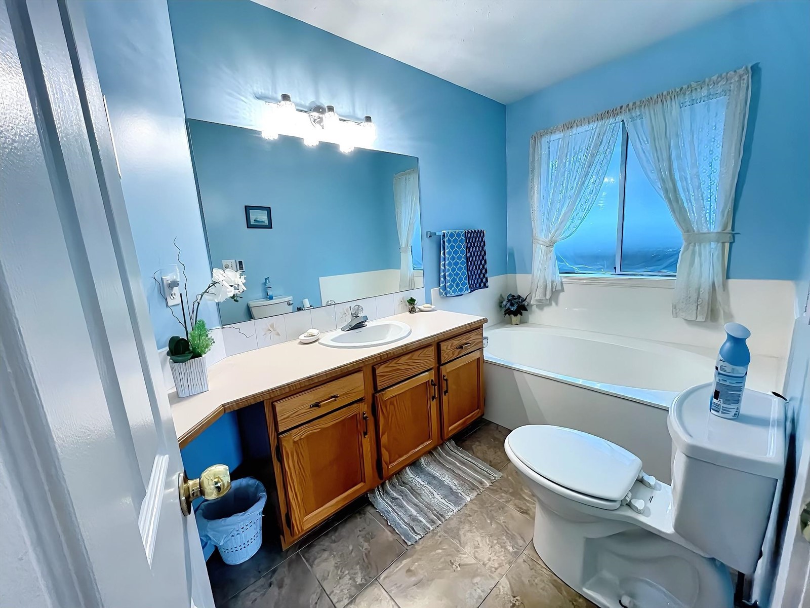 1163 King George Boulevard, Surrey, British Columbia  V4A 4Z1 - Photo 11 - R2963430