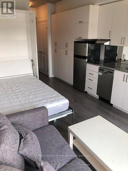 Property at 712 - 1900 SIMCOE STREET N image 3