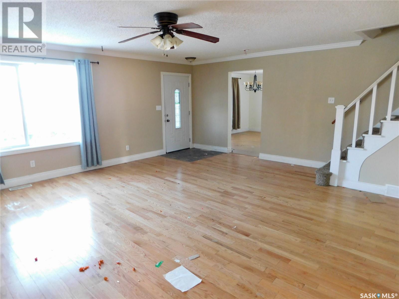 Property at 400 4TH AVENUE E image 5