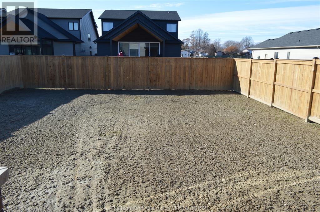 Property at 128 Landings Pass image 3
