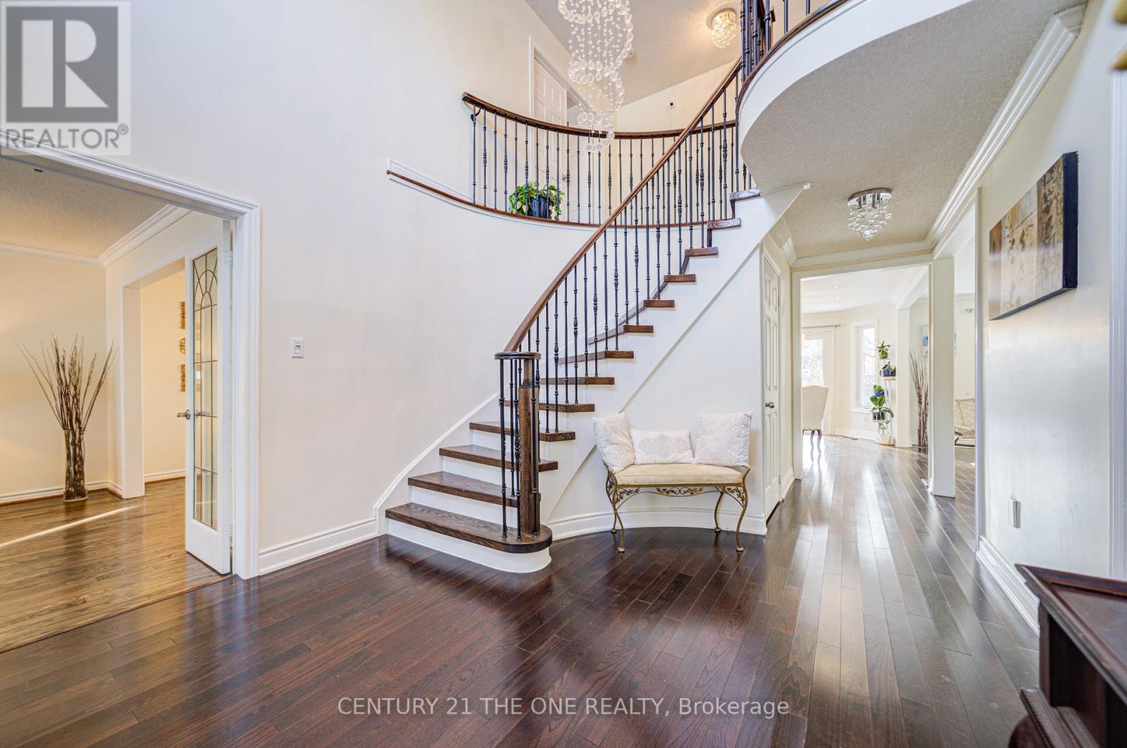 Property at 5 STAVE CRESCENT image 3
