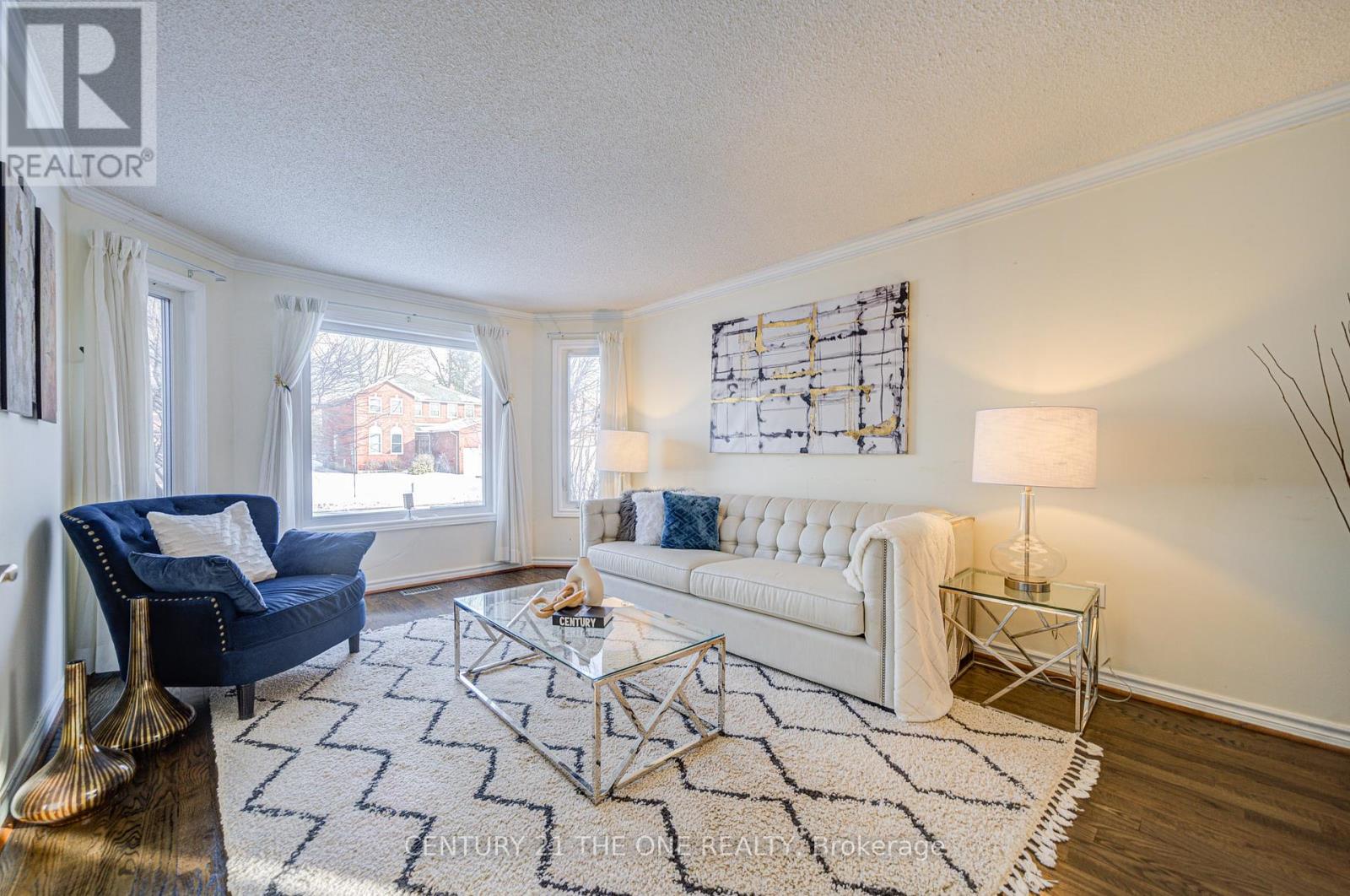 Property at 5 STAVE CRESCENT image 4