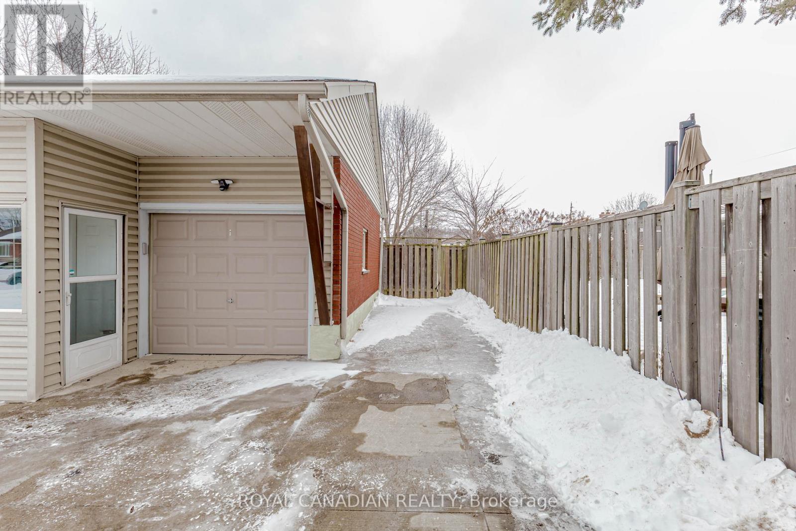 5 Cherry Avenue, Grimsby, Ontario  L3M 2G8 - Photo 4 - X11966102