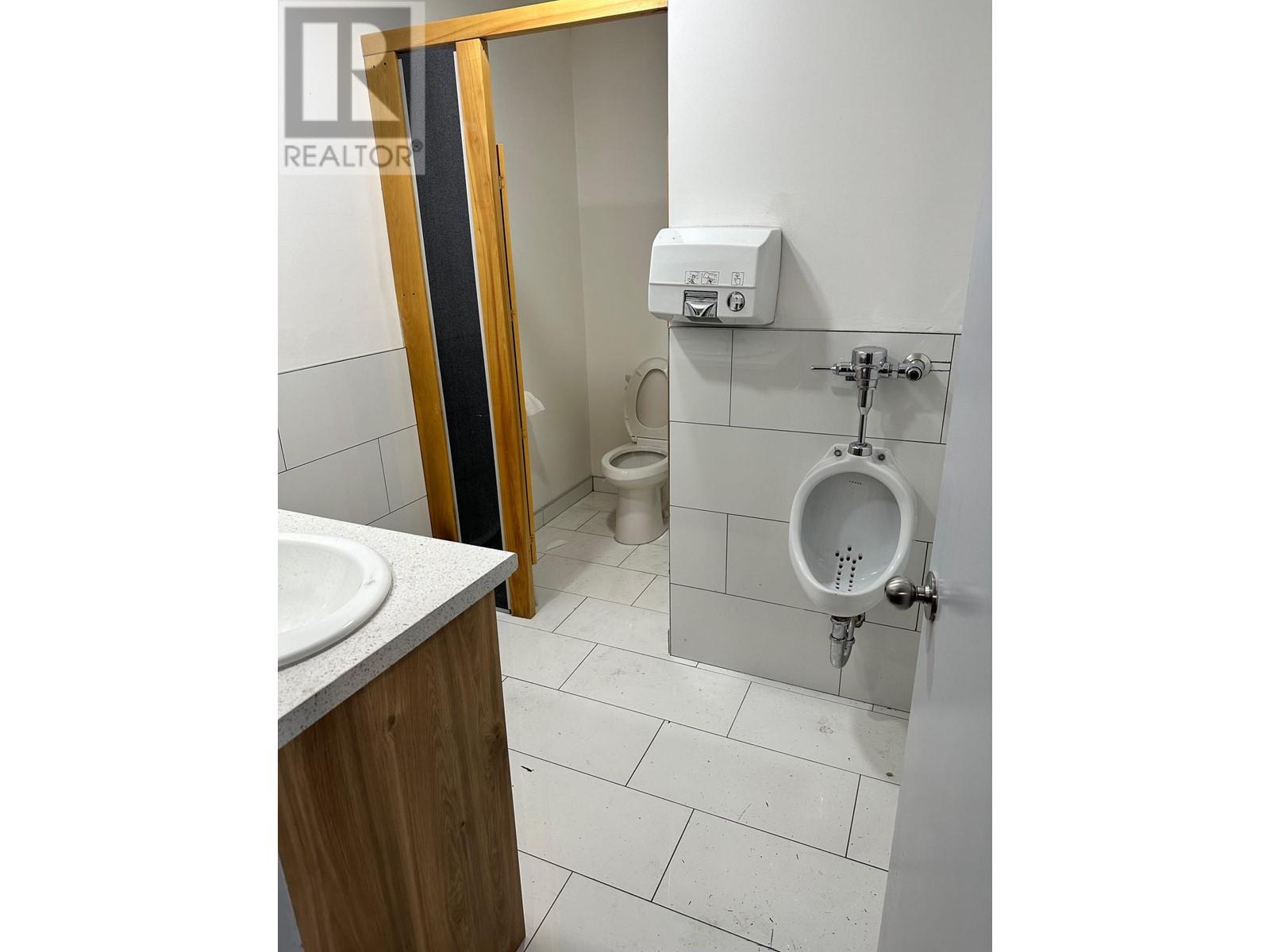 3307 32 Avenue Unit# 200, Vernon, British Columbia  V1T 5L7 - Photo 12 - 10335391