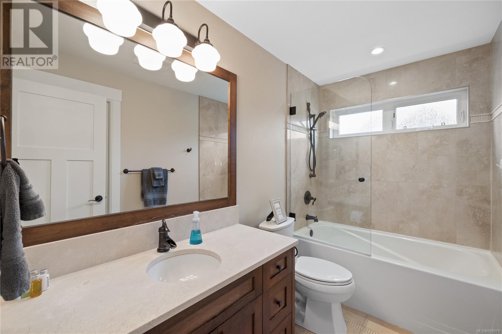 26 5251 Island Hwy W, Qualicum Beach, British Columbia  V9K 2C1 - Photo 10 - 988079