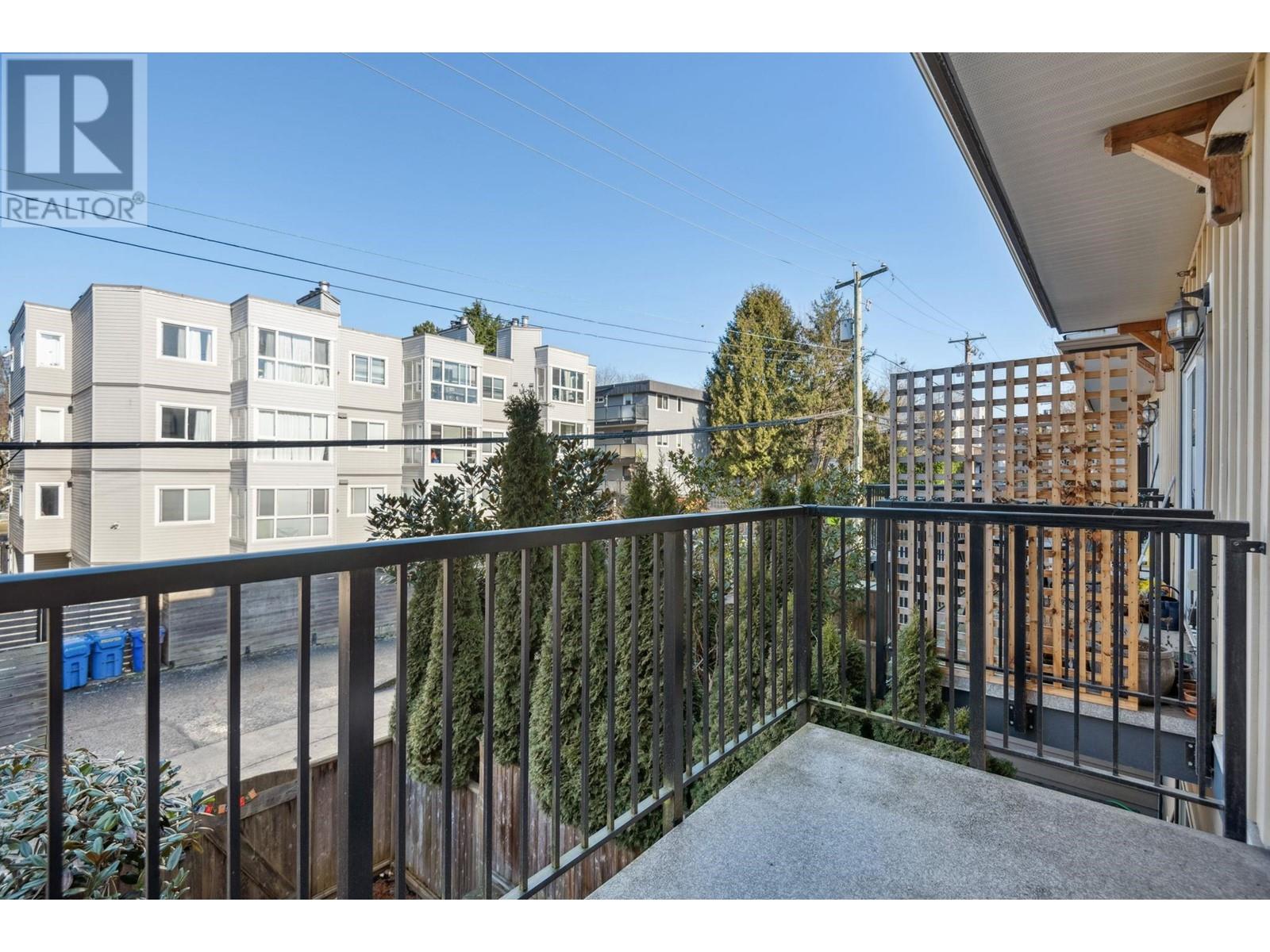 Listing Picture 18 of 21 : 211 2273 TRIUMPH STREET, Vancouver / 溫哥華 - 魯藝地產 Yvonne Lu Group - MLS Medallion Club Member