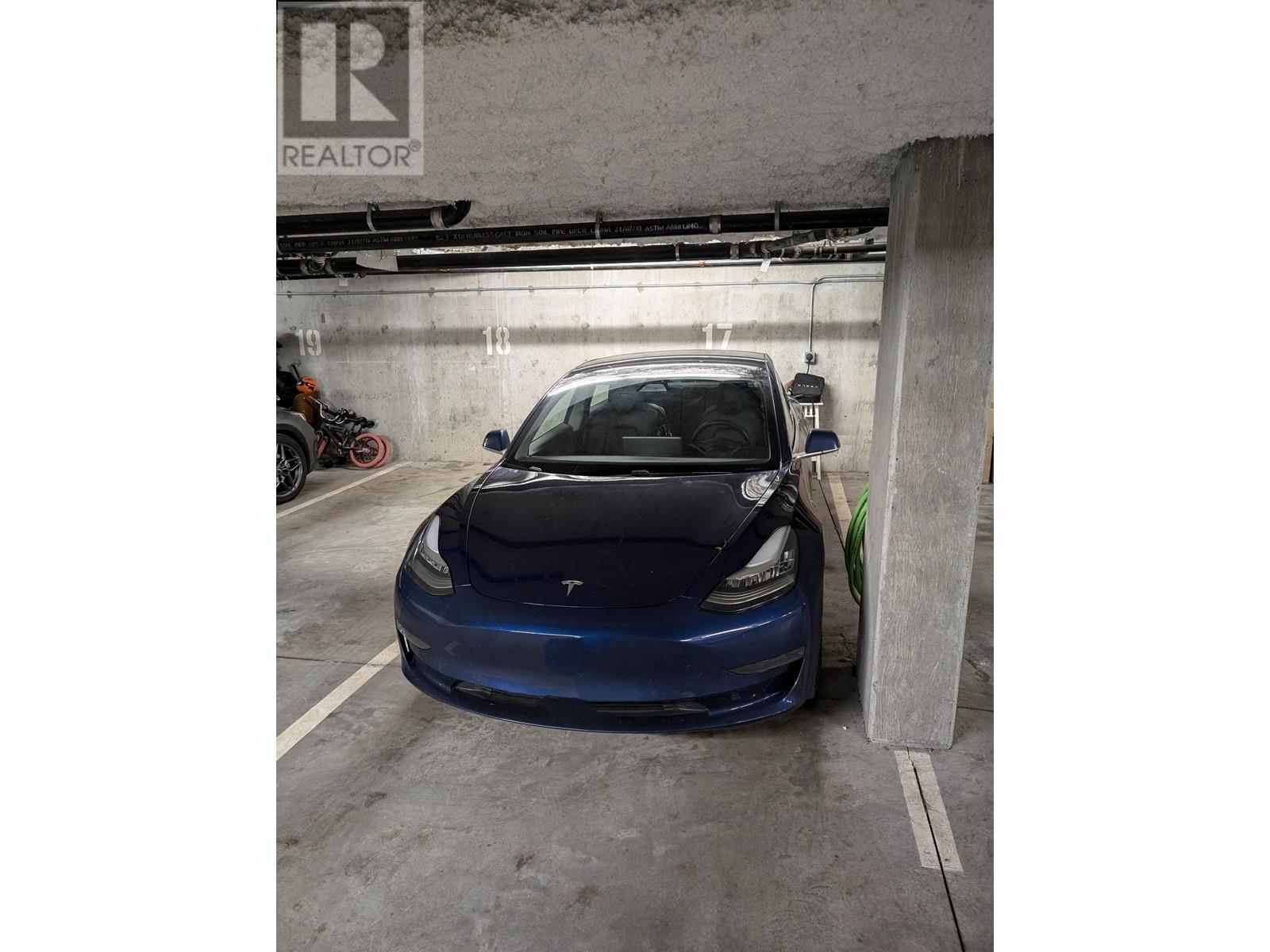 Listing Picture 19 of 21 : 211 2273 TRIUMPH STREET, Vancouver / 溫哥華 - 魯藝地產 Yvonne Lu Group - MLS Medallion Club Member