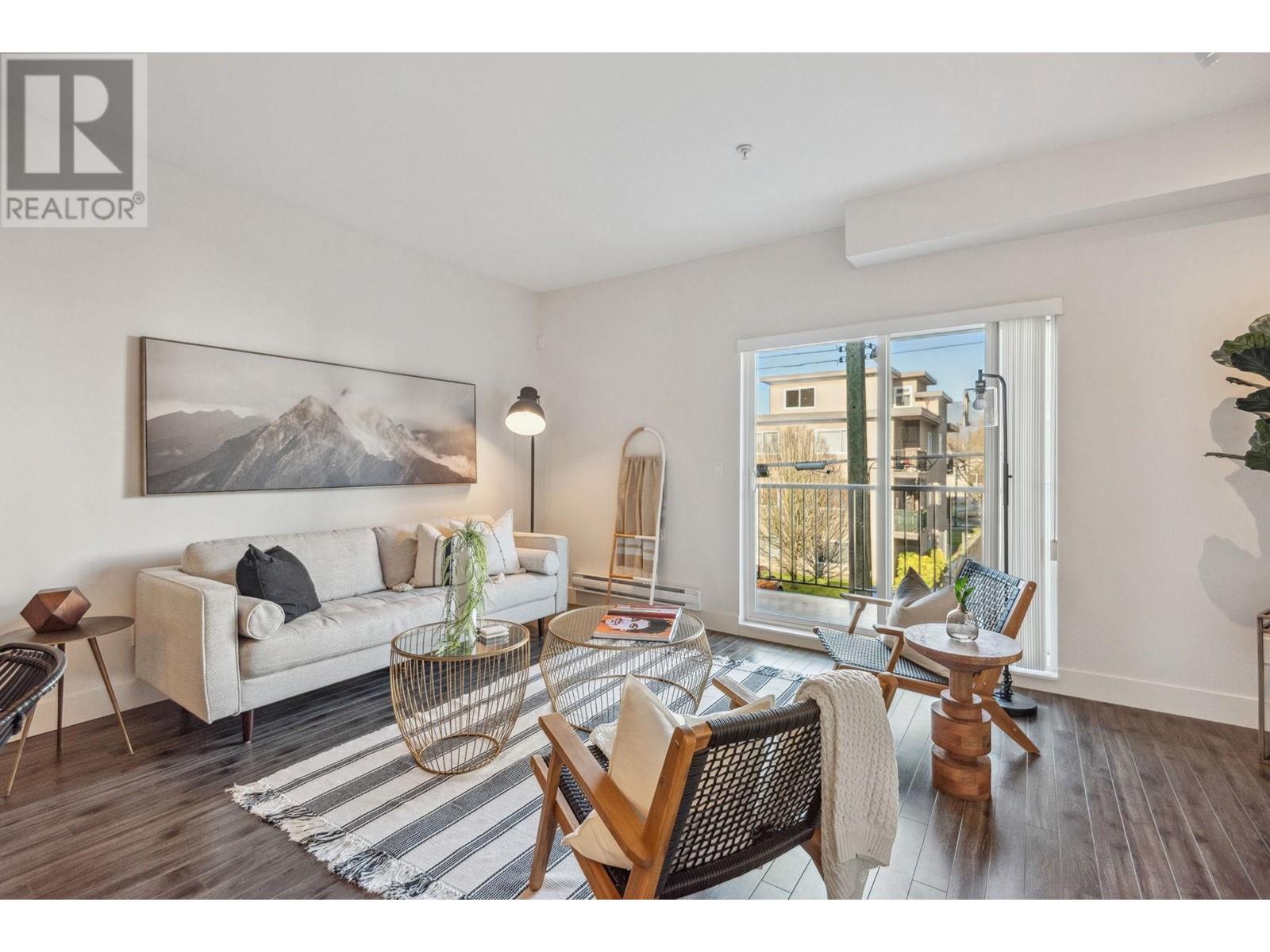 Listing Picture 7 of 21 : 211 2273 TRIUMPH STREET, Vancouver / 溫哥華 - 魯藝地產 Yvonne Lu Group - MLS Medallion Club Member