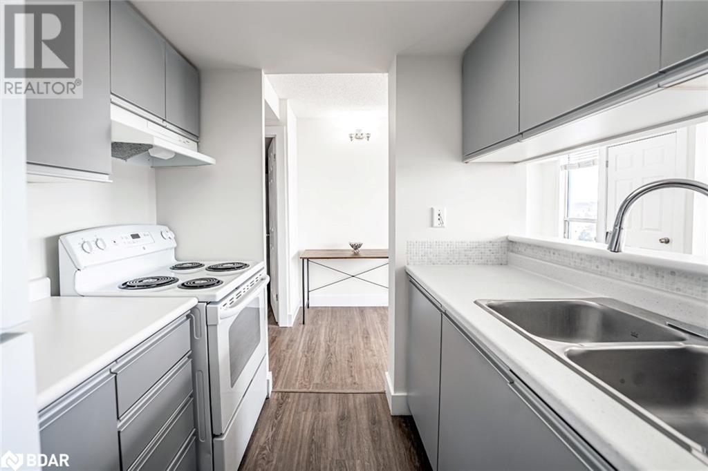 75 Ellen Street Unit# 701, Barrie, Ontario  L4N 7R6 - Photo 4 - 40696865