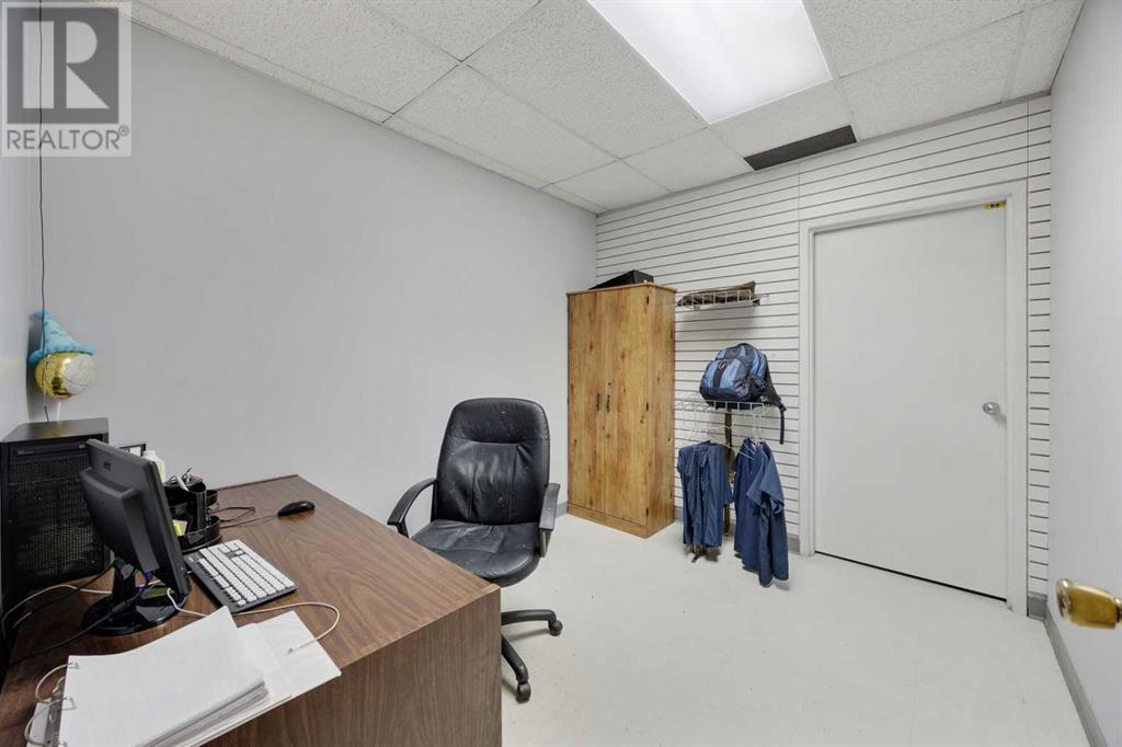 63 Skyline Crescent Ne, Calgary, Alberta  T2K 5X2 - Photo 37 - A2186809