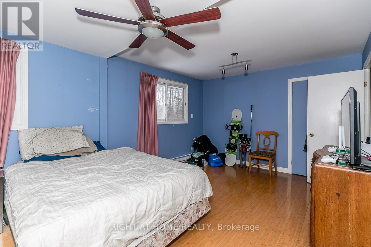 401 Ridge Road W, Oro-Medonte, Ontario  L0L 2E0 - Photo 16 - S11971521