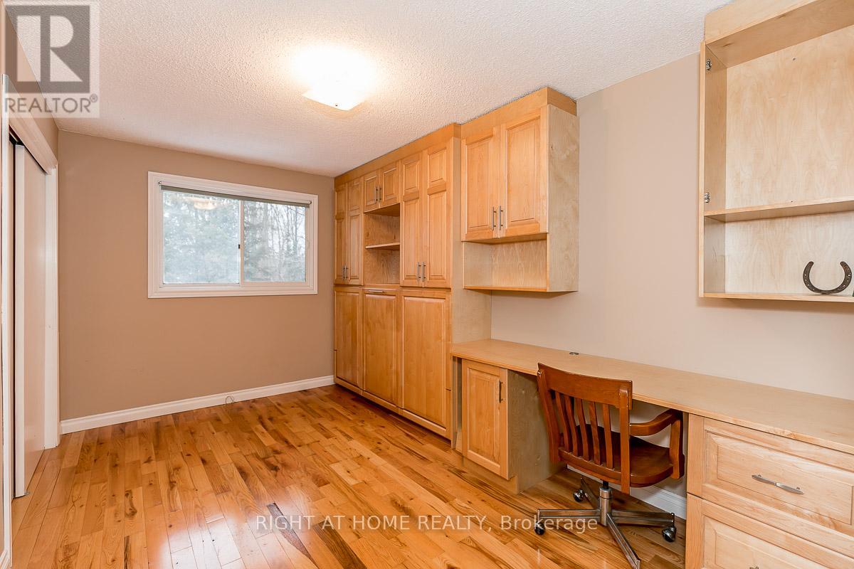 401 Ridge Road W, Oro-Medonte, Ontario  L0L 2E0 - Photo 17 - S11971521