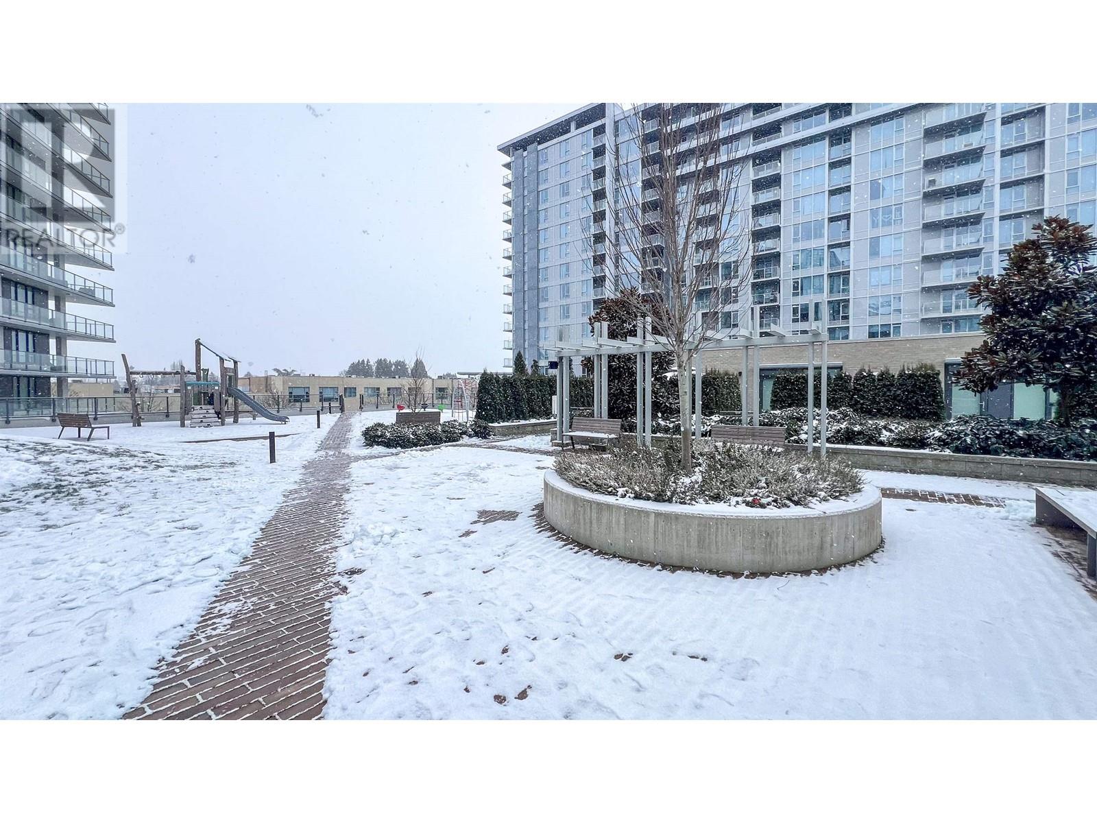 Listing Picture 27 of 27 : 416 3699 SEXSMITH ROAD, Richmond / 烈治文 - 魯藝地產 Yvonne Lu Group - MLS Medallion Club Member