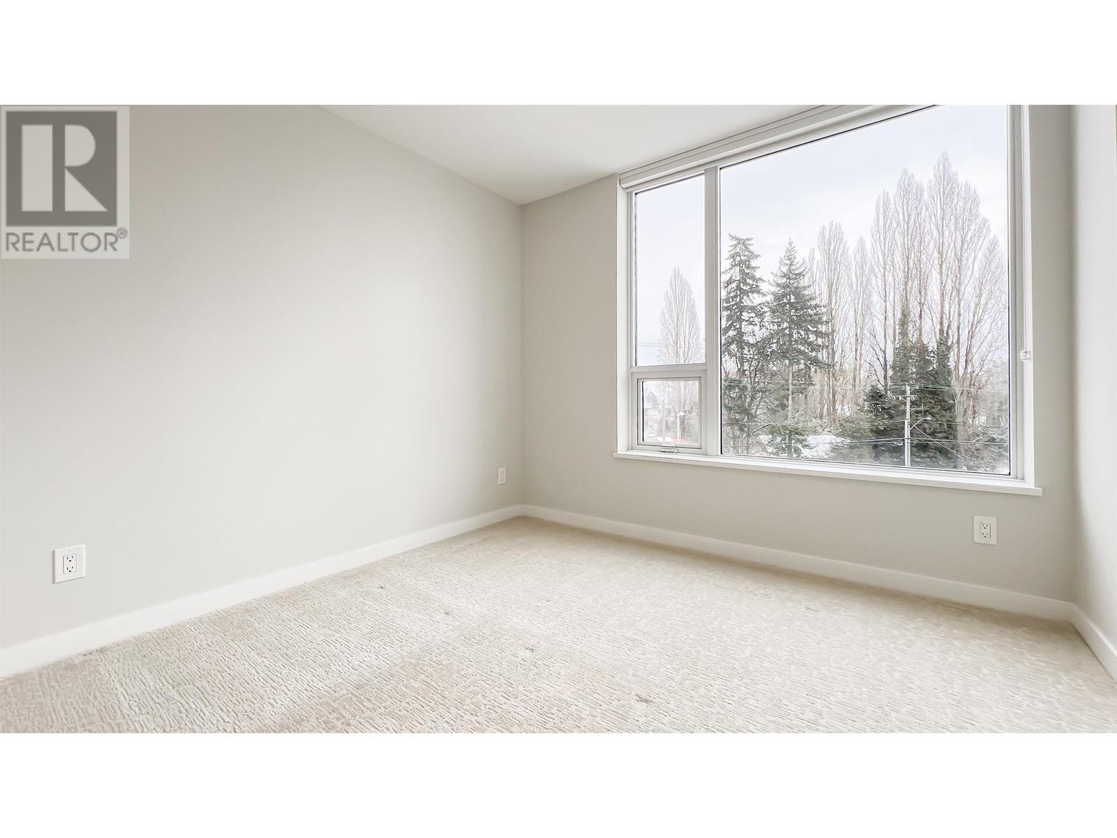 Listing Picture 15 of 27 : 416 3699 SEXSMITH ROAD, Richmond / 烈治文 - 魯藝地產 Yvonne Lu Group - MLS Medallion Club Member