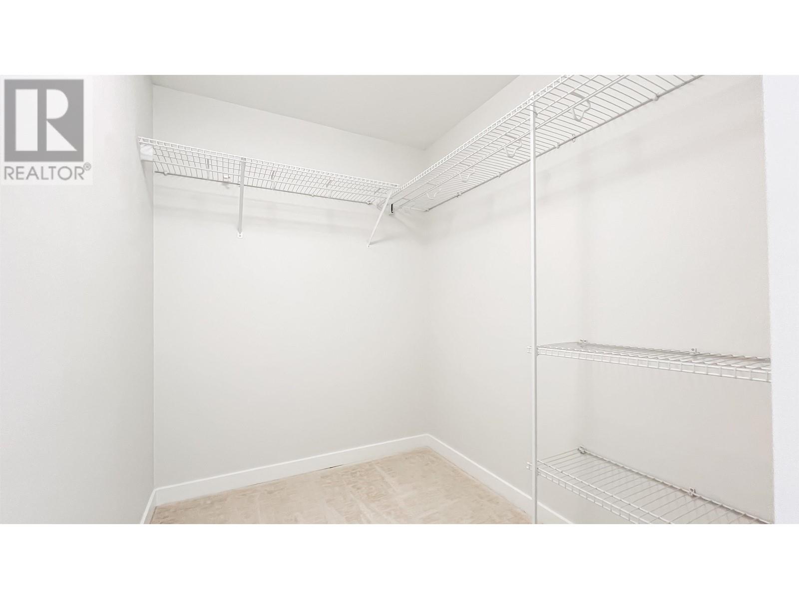 Listing Picture 21 of 27 : 416 3699 SEXSMITH ROAD, Richmond / 烈治文 - 魯藝地產 Yvonne Lu Group - MLS Medallion Club Member