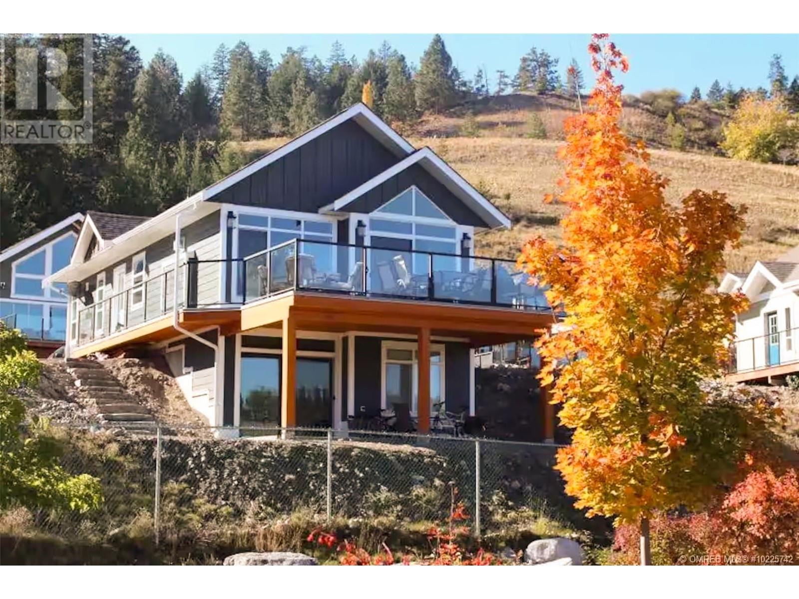 6835 Madrid Way, Kelowna, British Columbia  V1Z 3R8 - Photo 1 - 10332452