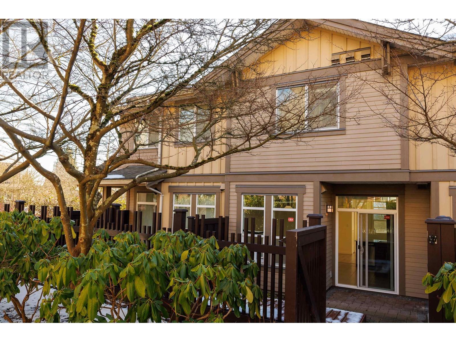Listing Picture 24 of 26 : 15 5883 IRMIN STREET, Burnaby / 本拿比 - 魯藝地產 Yvonne Lu Group - MLS Medallion Club Member