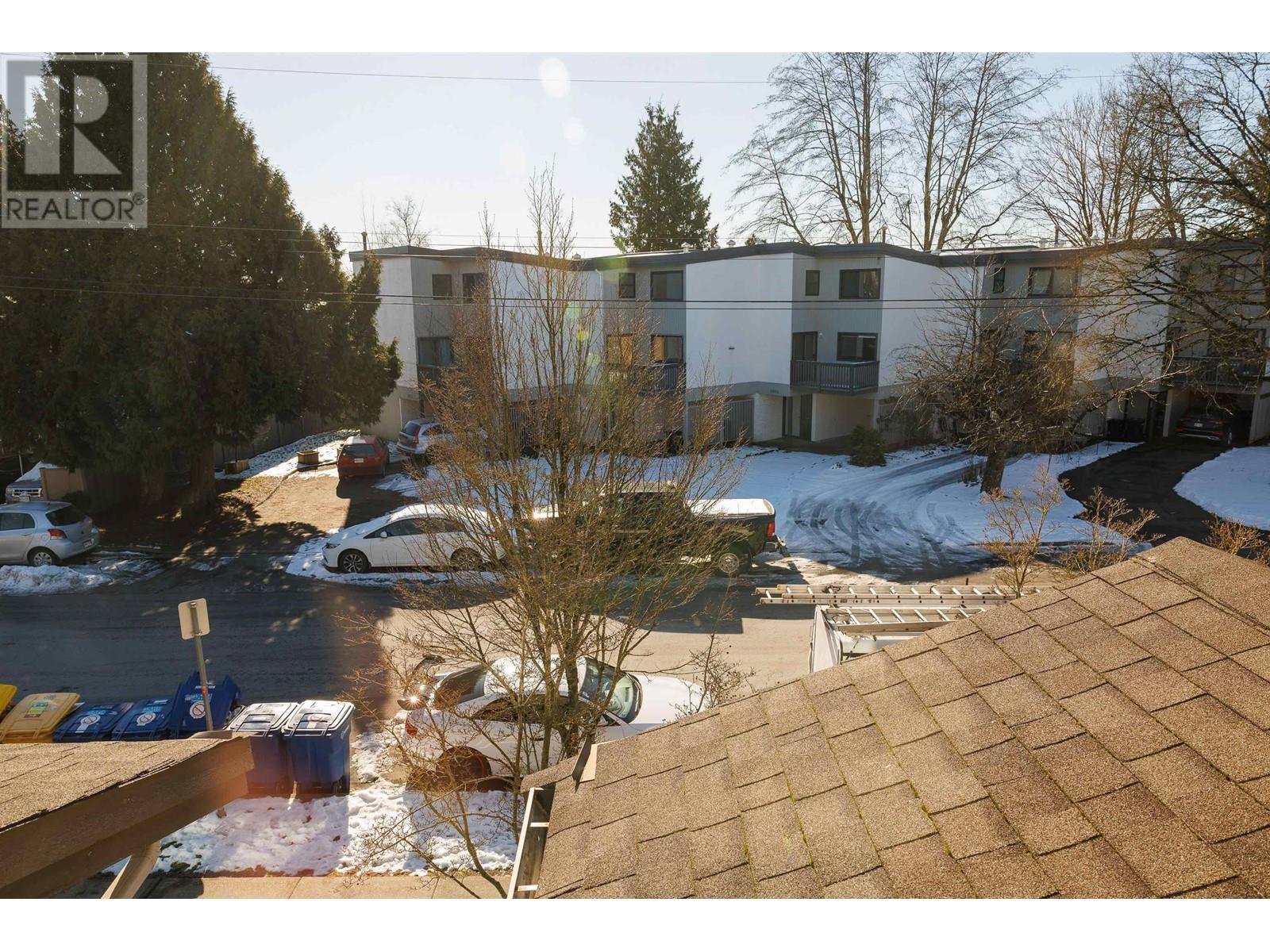 Listing Picture 20 of 26 : 15 5883 IRMIN STREET, Burnaby / 本拿比 - 魯藝地產 Yvonne Lu Group - MLS Medallion Club Member