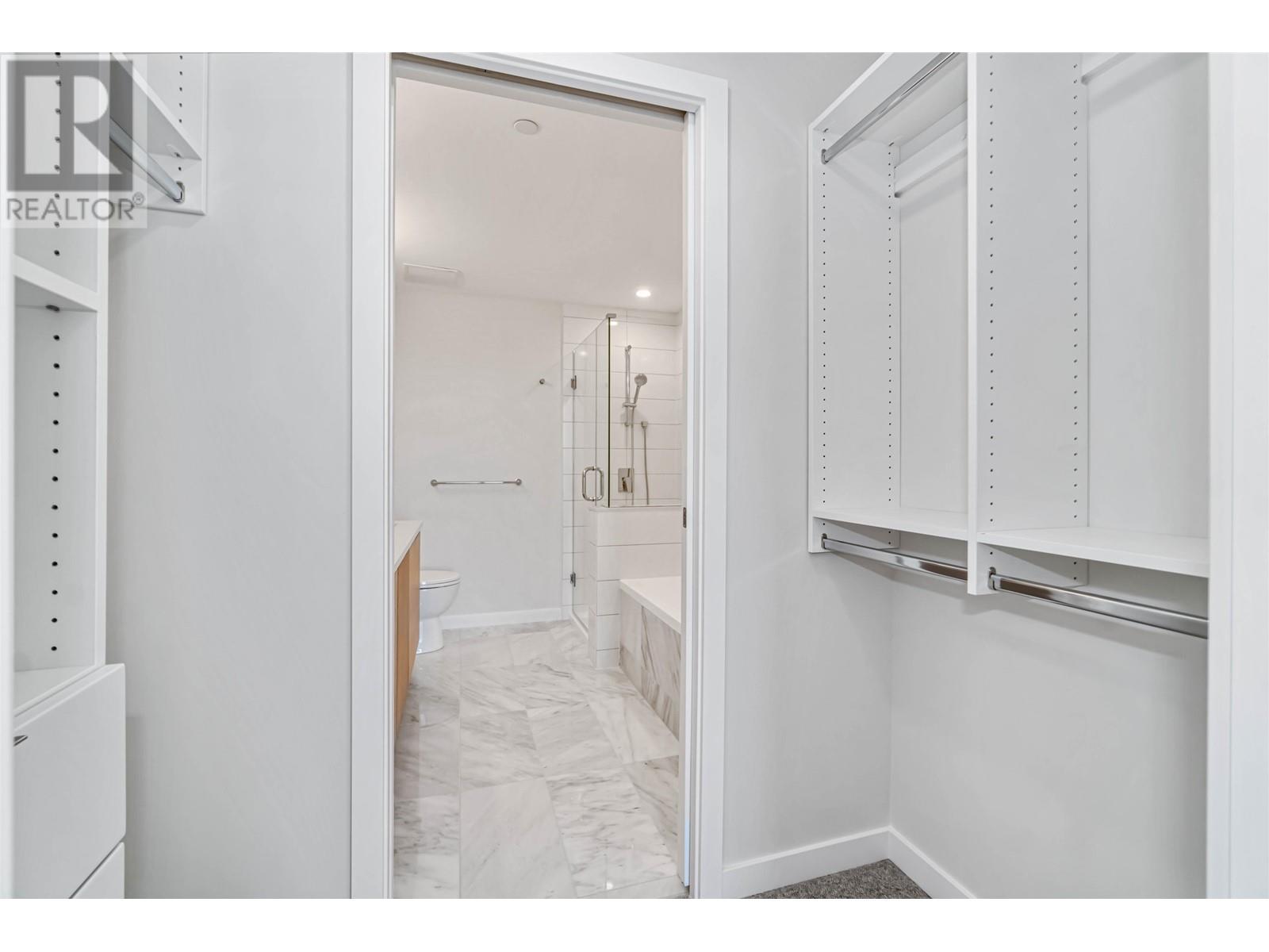 Listing Picture 10 of 39 : 5501 2108 GILMORE AVENUE, Burnaby / 本拿比 - 魯藝地產 Yvonne Lu Group - MLS Medallion Club Member